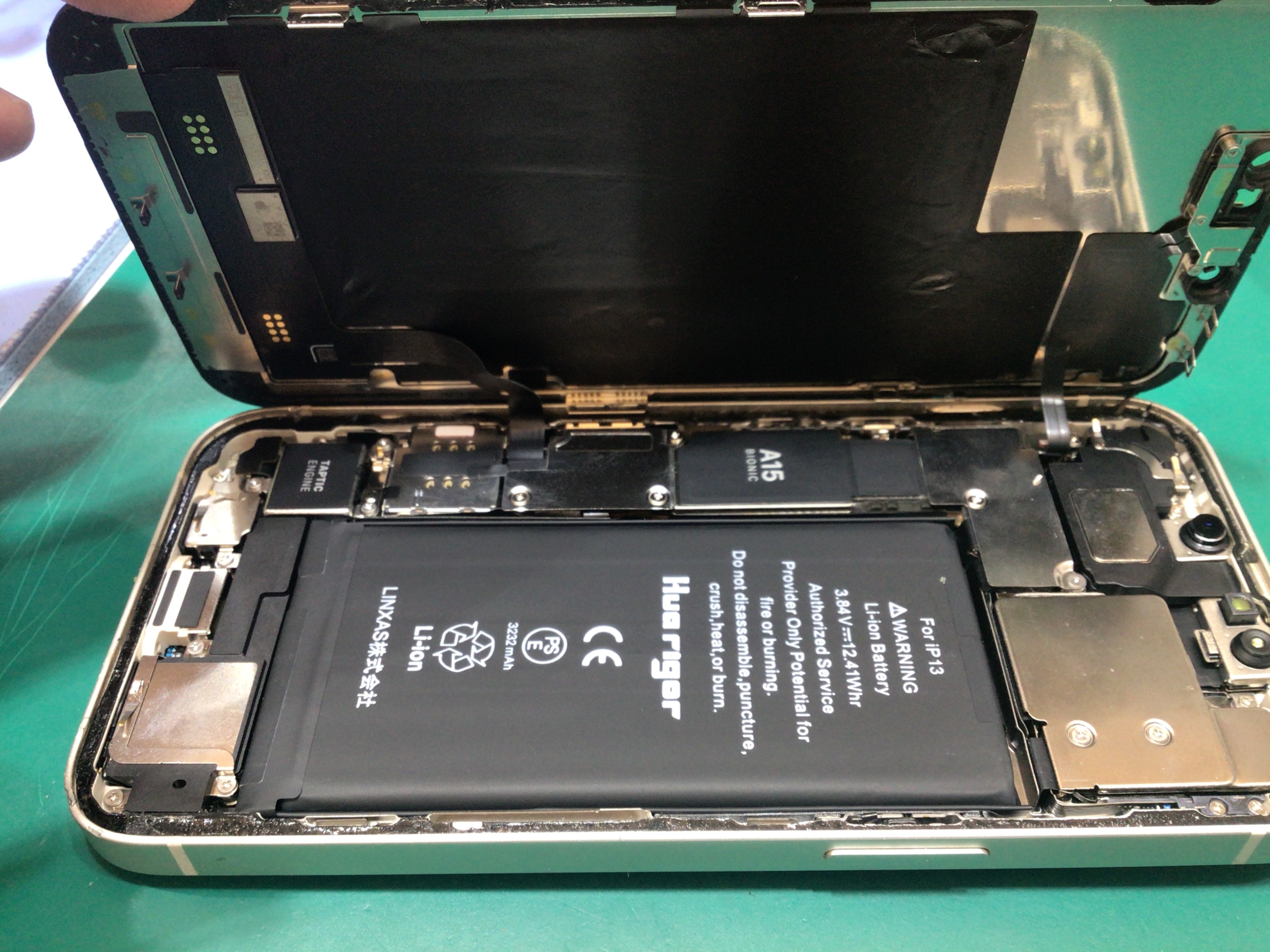 iPhone13のバッテリー交換は、データそのまま・即日修理のスマホ修理工房　聖蹟桜ヶ丘店へ！